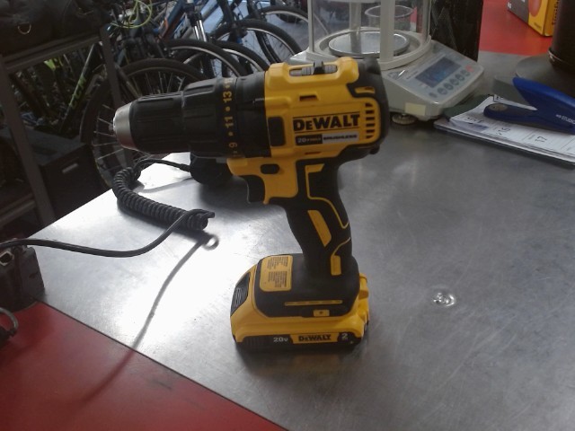 Perceuse 20v+batterie no chargeur