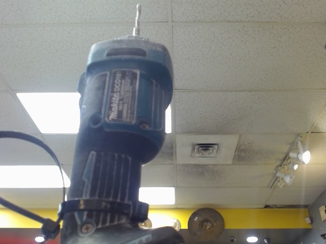 Rotozip makita avec battery 5.0amps
