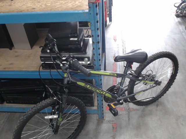 Velo montagne suspension avant