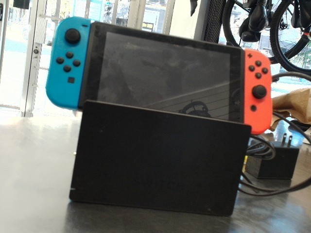 Nintendo switch avec acc complet
