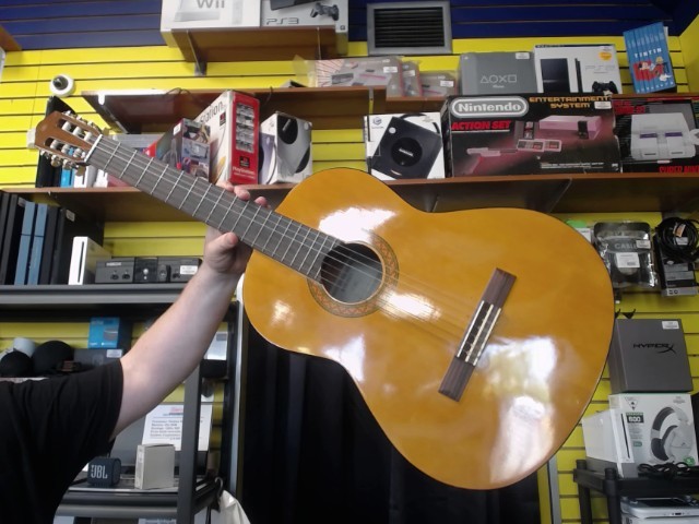 Guitare classique bonne condition