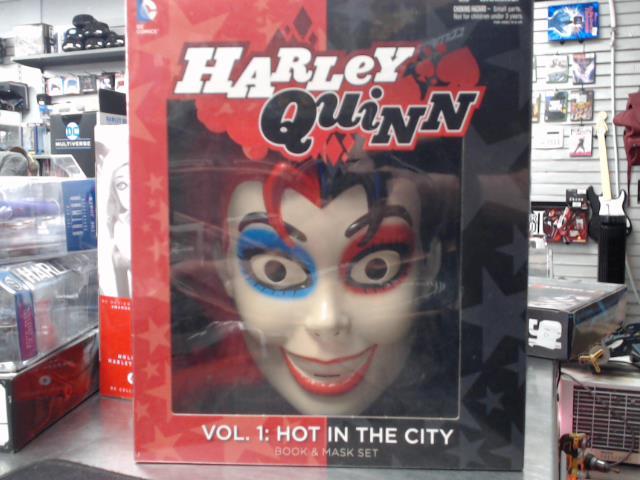 Vol 1 hot in the city mask set and book