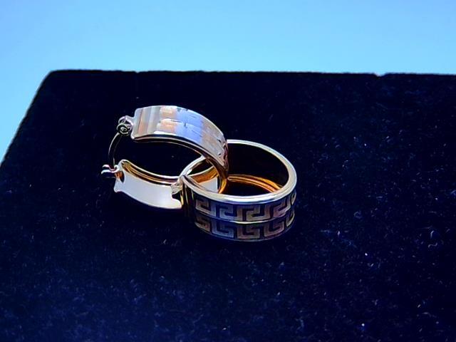 BOUCLES D OREILLES EN OR 10KT