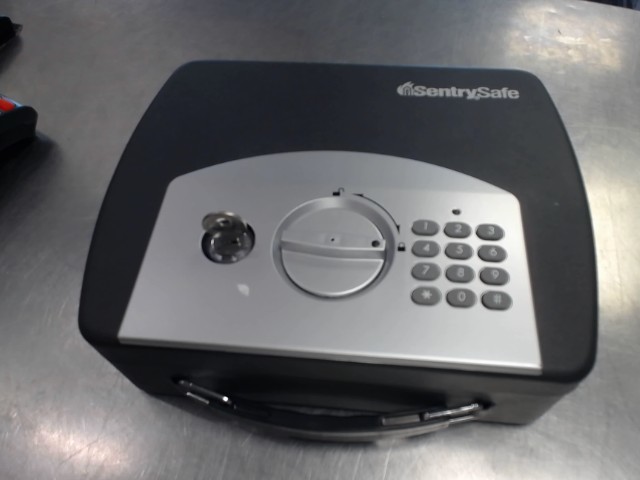 Small electronic safe