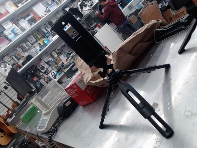 Stand a telephone pour live podcast etc