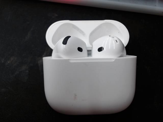 Fake airpod