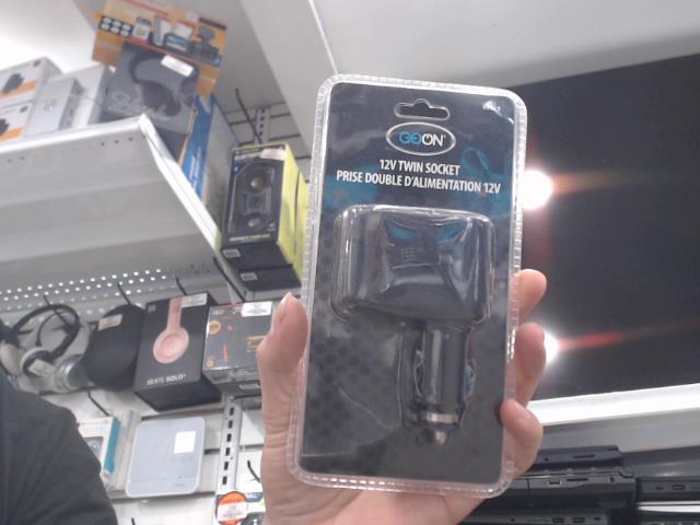 Prise double d'alimentation 12v
