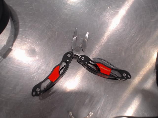 Pince multi tool