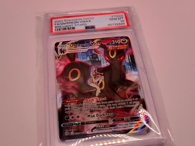 CARTE POKEMON UMBREON 