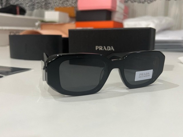 Prada sunglasses + box