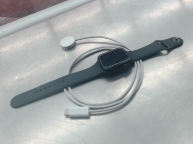 Apple watch serie 9 45mm petite grafigne