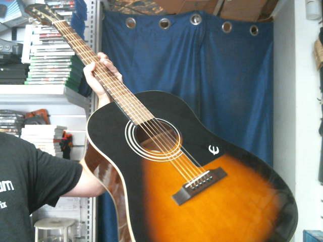 Guitar 6 corde epiphone dans case