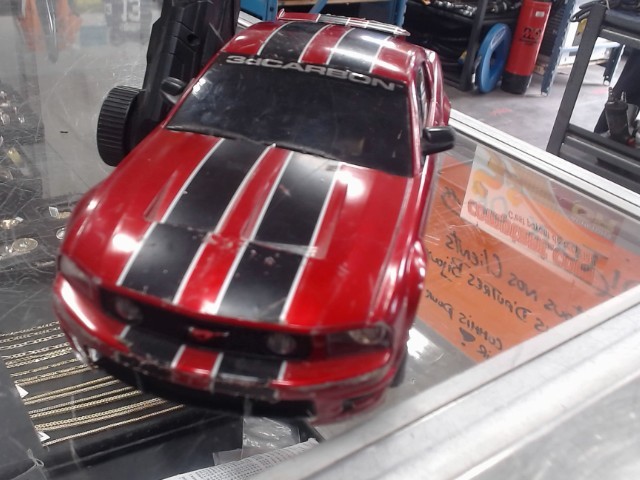 Voiture tlguider mustang rouge+man