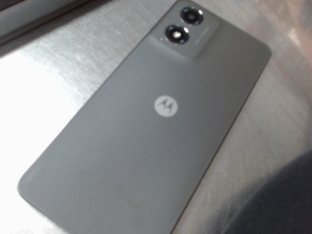 Cellulaire moto e14