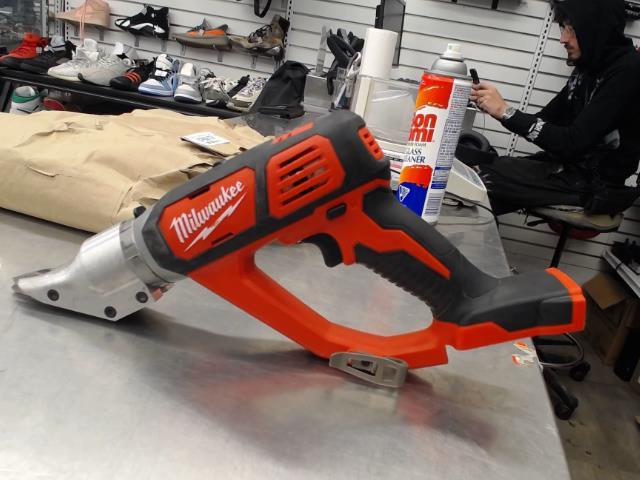 Double cut shear