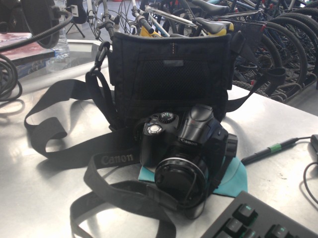Camera digitale avec case scratch devant