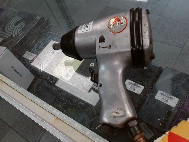 Air tool