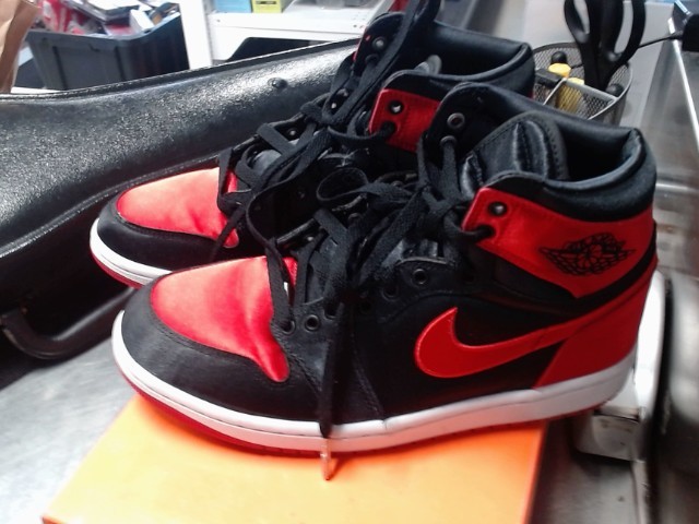 Soulier nike size 9