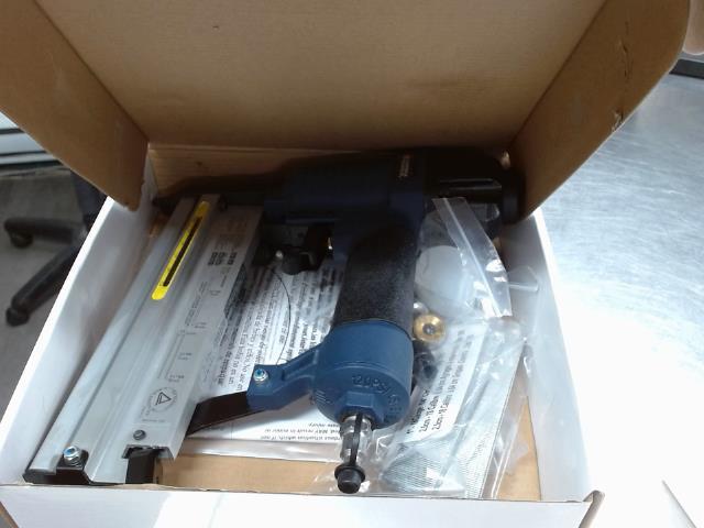 Cloueuse/taqueuse neuf open box