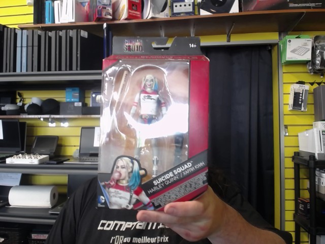 Figurine harley quinn