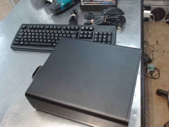Tour i5-8th/500ssd+250hdd+chrg+acc