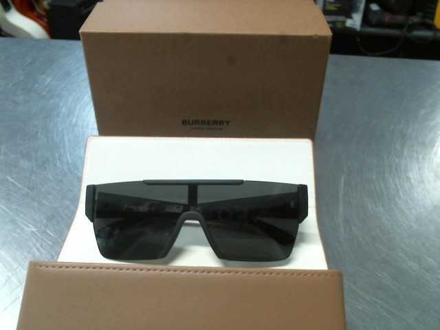 Lunette soleil burberry en boite