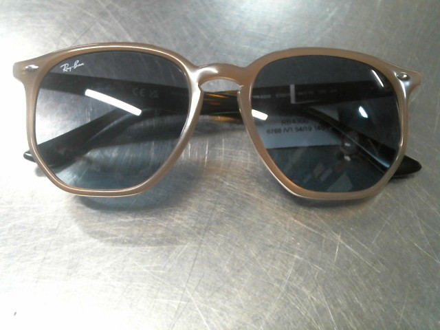 Lunette de soleil hexagonal rayban