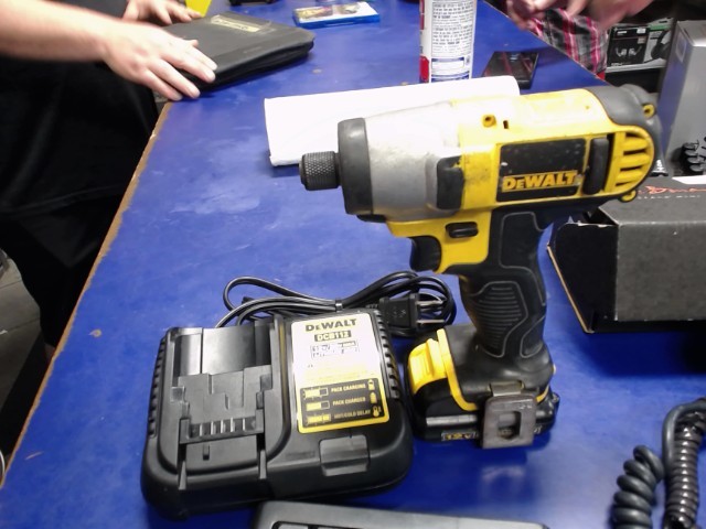 Visseuse 12v + chargeur