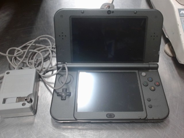 Ninrendo 3ds (new) xl + fils