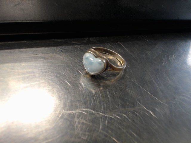 Bague en argent avec coeur