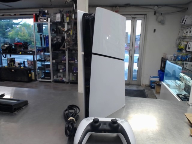 Ps5 slim digitale avec fil et man