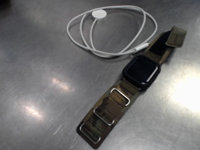 Apple watch series 8 avec chargeur