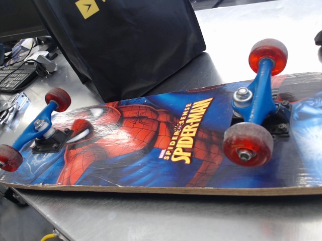 Longboard spider man
