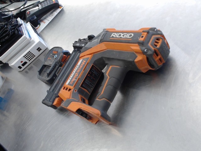 Gun a clou 18v avec batt