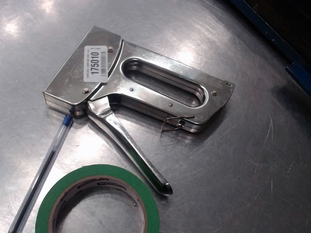 Aggrapheuse en metal
