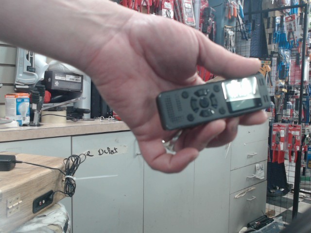 Digital voice recorder