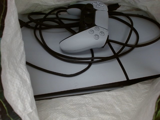 Console ps5 avec manette et alim