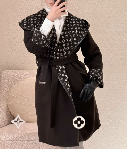 Hooded wrap coat