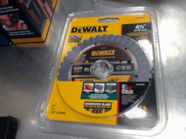 Segmented blade dewalt