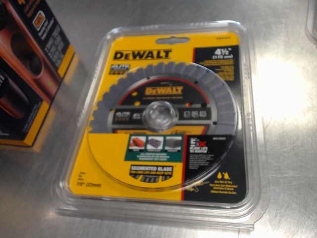 Segmented blade dewalt