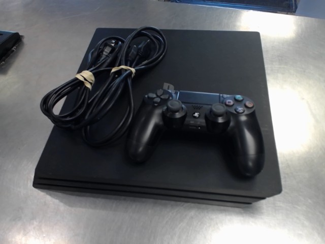 Ps4 pro avec fils et manette