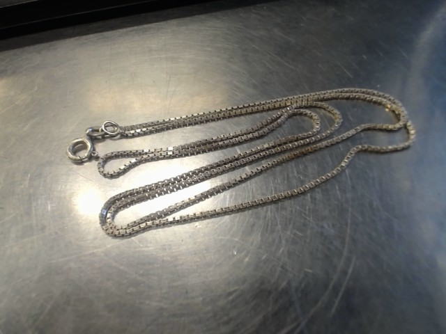 Chaine en argent 22