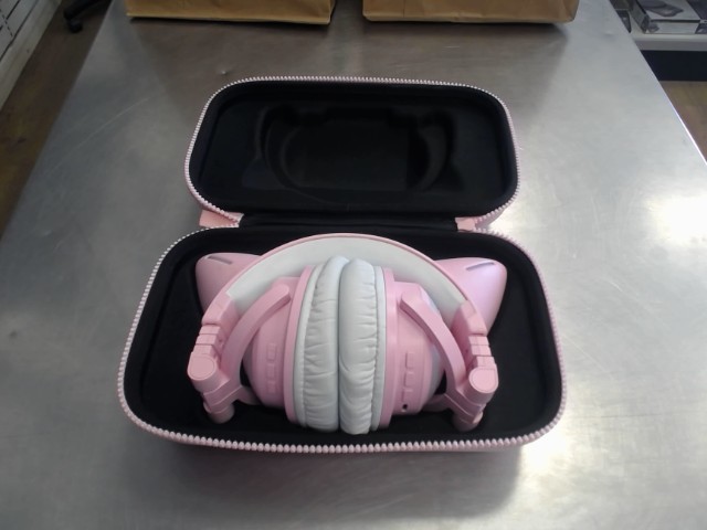 Ecouteur rose oreille de chat