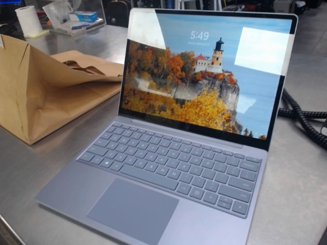 Surface go 3 i5-1035/8gbram/128ssd