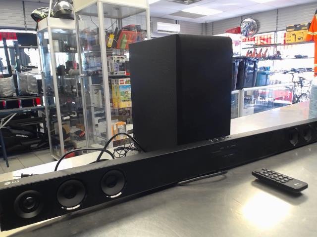 Soundbar + subwoofer + telecommande