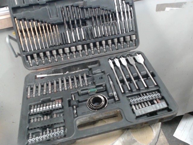 Hole saw kit
