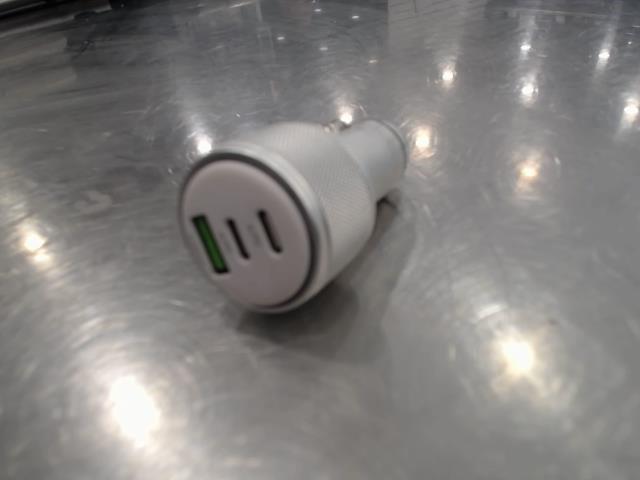 Chargeur usb pour prise a lighter auto