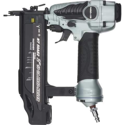 Gun a clou de finition