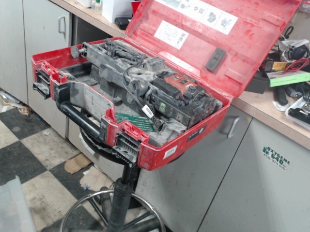 Lazer hilti avec pattes et boite+bat