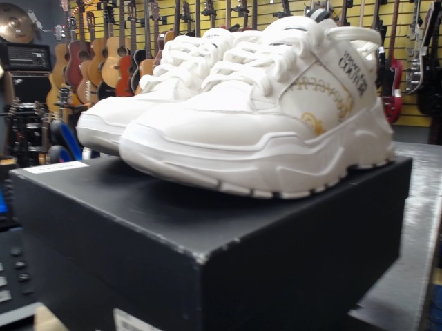 Shoes vesace jean couture white in box